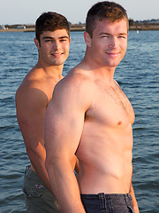 A perfect flip-flop pairing with Tanner and Mitch - Gay porn pics at Gaystick