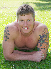 Athletic jock David - Gay porn pics at Gaystick