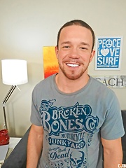 Three guys jerking on the sofa - Gay porn pics at Gaystick