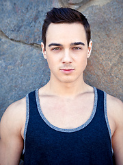 Justin Owen is ready to play with Chris - Gay porn pics at Gaystick