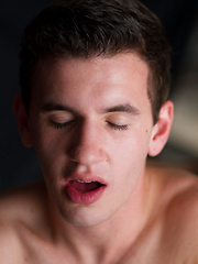 Evan Parker takes Caleb into his workshop and teaches the naive teen exactly what to do with a stiff board - Gay porn pics at Gaystick