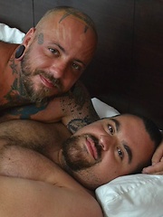 Real Life Lovers Tommy Rocket And Billy Thorne - Gay porn pics at Gaystick