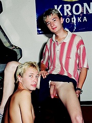 Nasty boys blowjobs - Gay porn pics at Gaystick