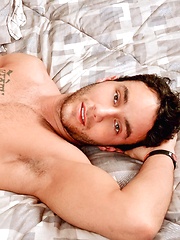 Men of Montreal â€“ Webcam Casting with Nicolas Potvin - Gay porn pics at Gaystick