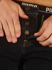 Gorgeous brunette Stephen Charles blows his load. - Gay porn pics at Gaystick