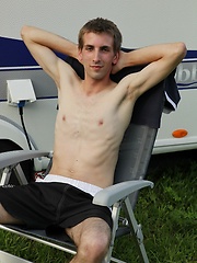 Smooth chested Luigi busts a nut in front of his camper. - Gay porn pics at Gaystick