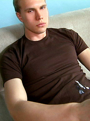 TODD WINKLER - THE STRONG SILENT TYPE - Gay porn pics at Gaystick