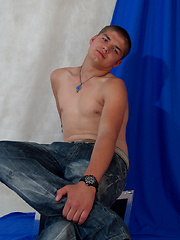 Thugged out and well-hung teenager Henry lets you spy on him as he masturbates in this solo ... - Gay porn pics at Gaystick