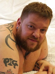 Big Bear Bareback Group Fuck - Gay porn pics at Gaystick