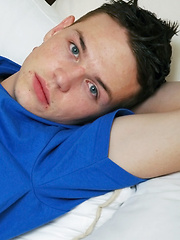 Jeremiah Takes Aim And Fires - Gay porn pics at Gaystick