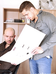 Alex Bach Barebacks Sean Robson - Gay porn pics at Gaystick