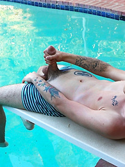 Greedy Cum Addict Rad Eats It - Gay porn pics at Gaystick