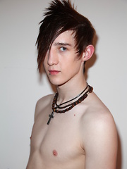 Jordan Sins Likes To Watch Friends Fuck - Gay porn pics at Gaystick