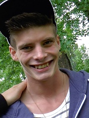 Alexander Dorch Public Handjob Part 1 - Gay porn pics at Gaystick