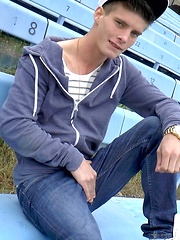 Alexander Dorch Public Handjob Part 1 - Gay porn pics at Gaystick