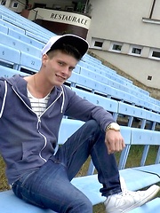 Alexander Dorch Public Handjob Part 1 - Gay porn pics at Gaystick