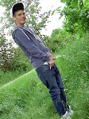 Alexander Dorch Public Handjob Part 1 - Gay porn pics at Gaystick