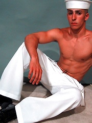 Military Boys Reenlisted - Gay porn pics at Gaystick