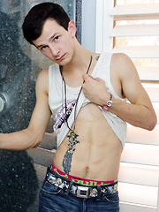 Getting Steamy In The Shower With Jasper - Gay porn pics at Gaystick