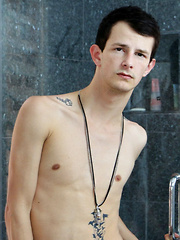 Getting Steamy In The Shower With Jasper - Gay porn pics at Gaystick