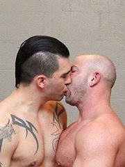 Shay Michaels and Sage Daniels - Gay porn pics at Gaystick